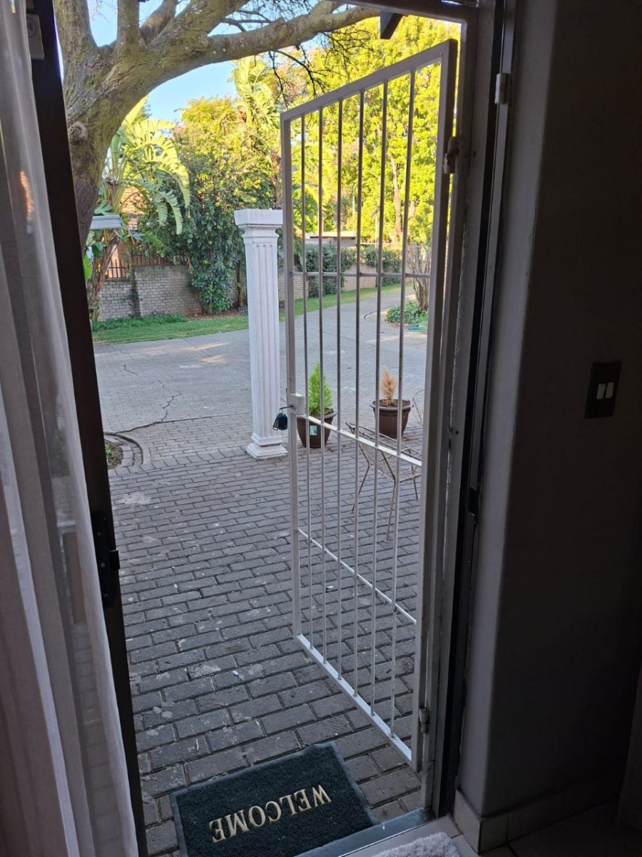 To Let 1 Bedroom Property for Rent in Safari Gardens North West